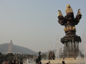 The front statue moves as the story of Siddhartha's birth is told and nine dragons bathe it.  Back on the mountainside, grownup Sidd overlooks Taihu Lake.