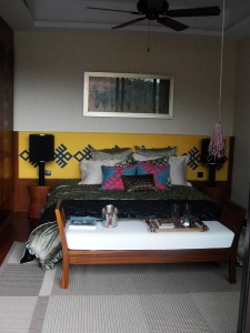 There was a new housing development being built (Shimei Bay Nine Mile), so we checked it out.  Here's the master bedroom.