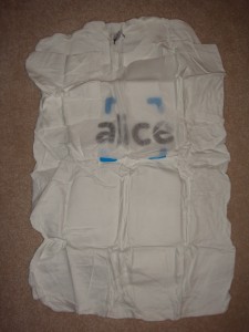 alice t-shirt unfolding 4