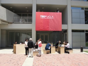 people eating lunch and mingling during lunch at tedxucla