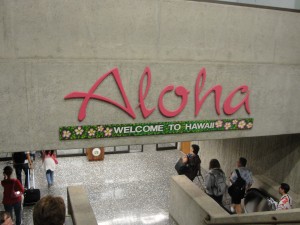 large aloha sign welcoming passengers in honolulu international airport hnl