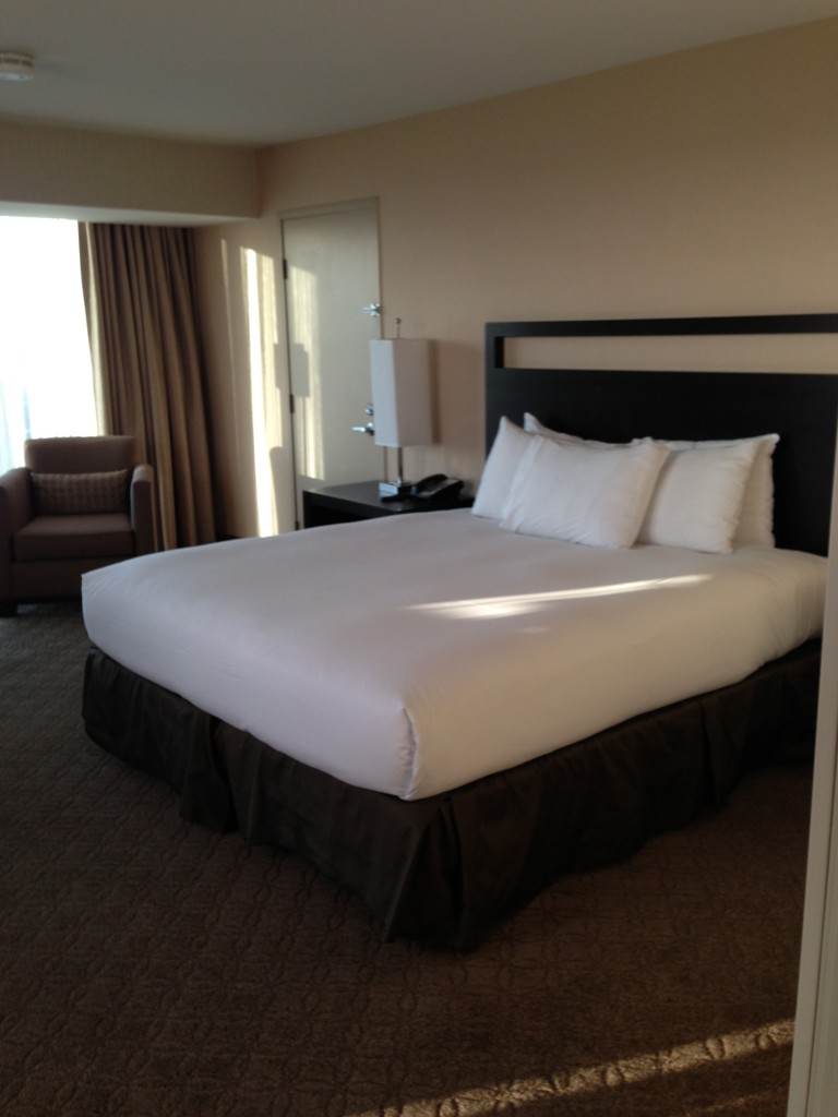 king bed in corner room at hilton anaheim
