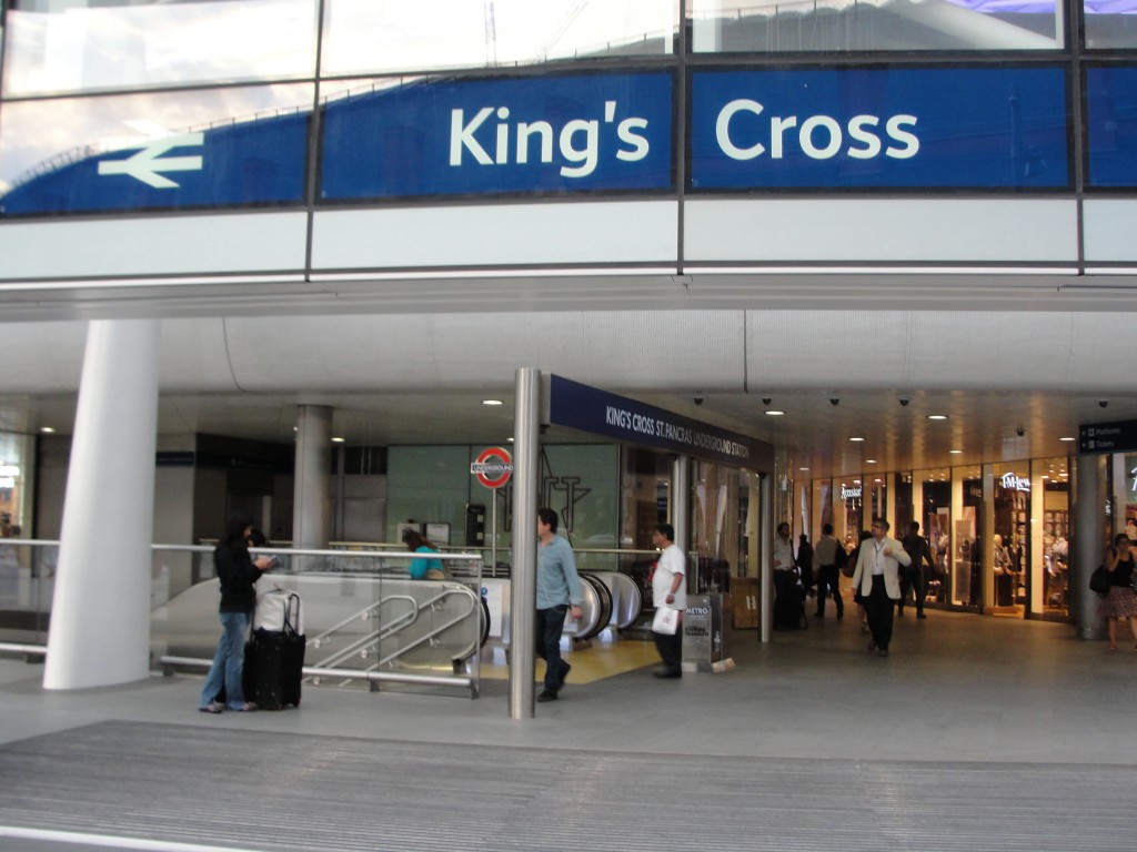 entrance to king's cross underground tube station