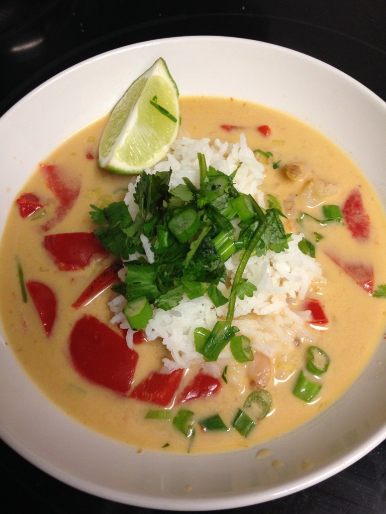 blue apron thai coconut shrimp soup with lemongrass and red curry finished product