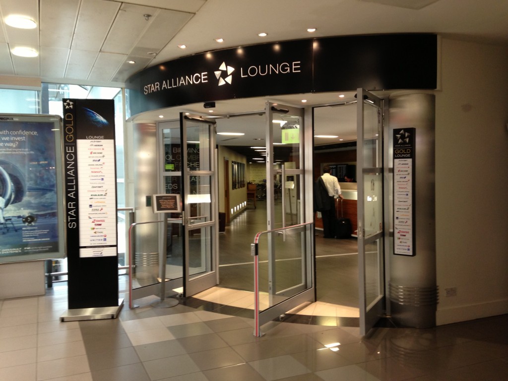 entrance to star alliance lounge at london heathrow airport