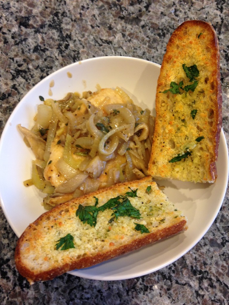 blue apron chicken and mixed mushroom forager with toasted parmesan-garlic bread finished product