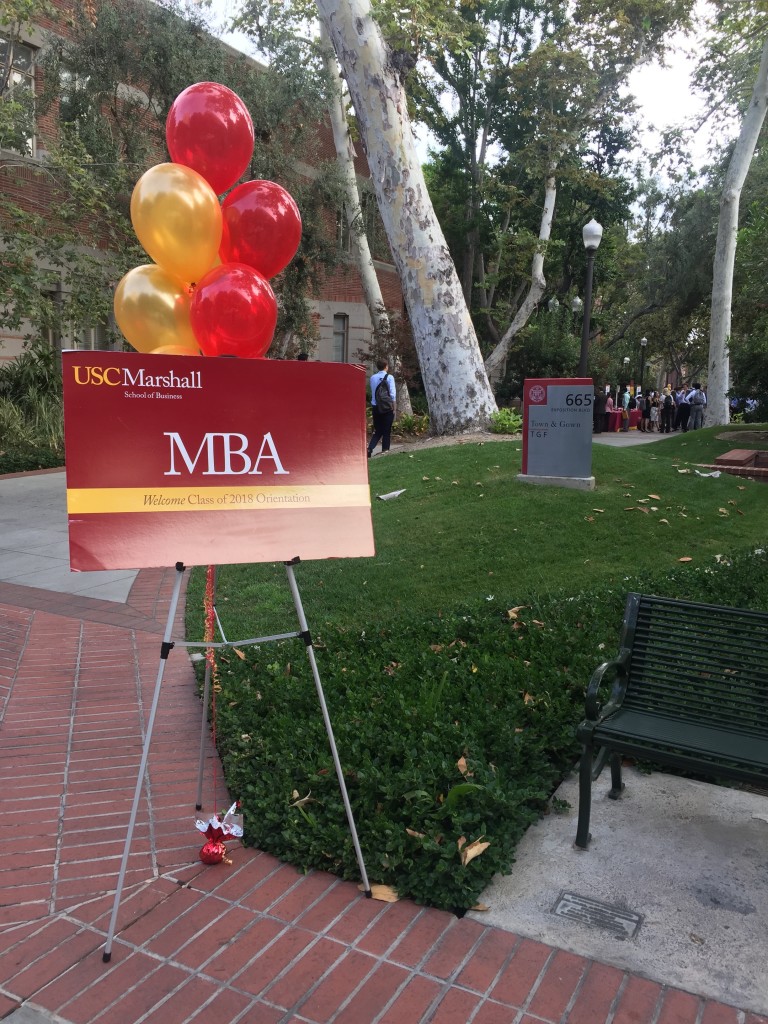 usc marshall mba welcome sign with balloons