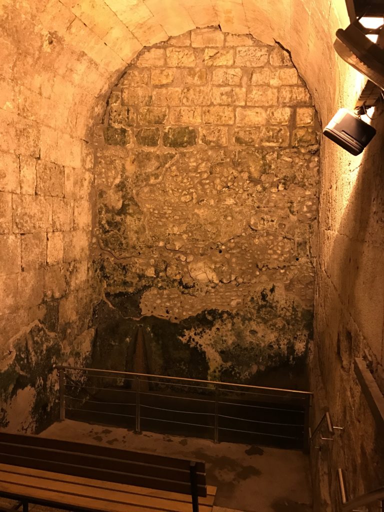 western wall tunnel with restored bath
