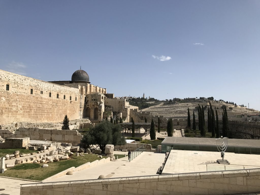 entrance area to western wall in jerusalem